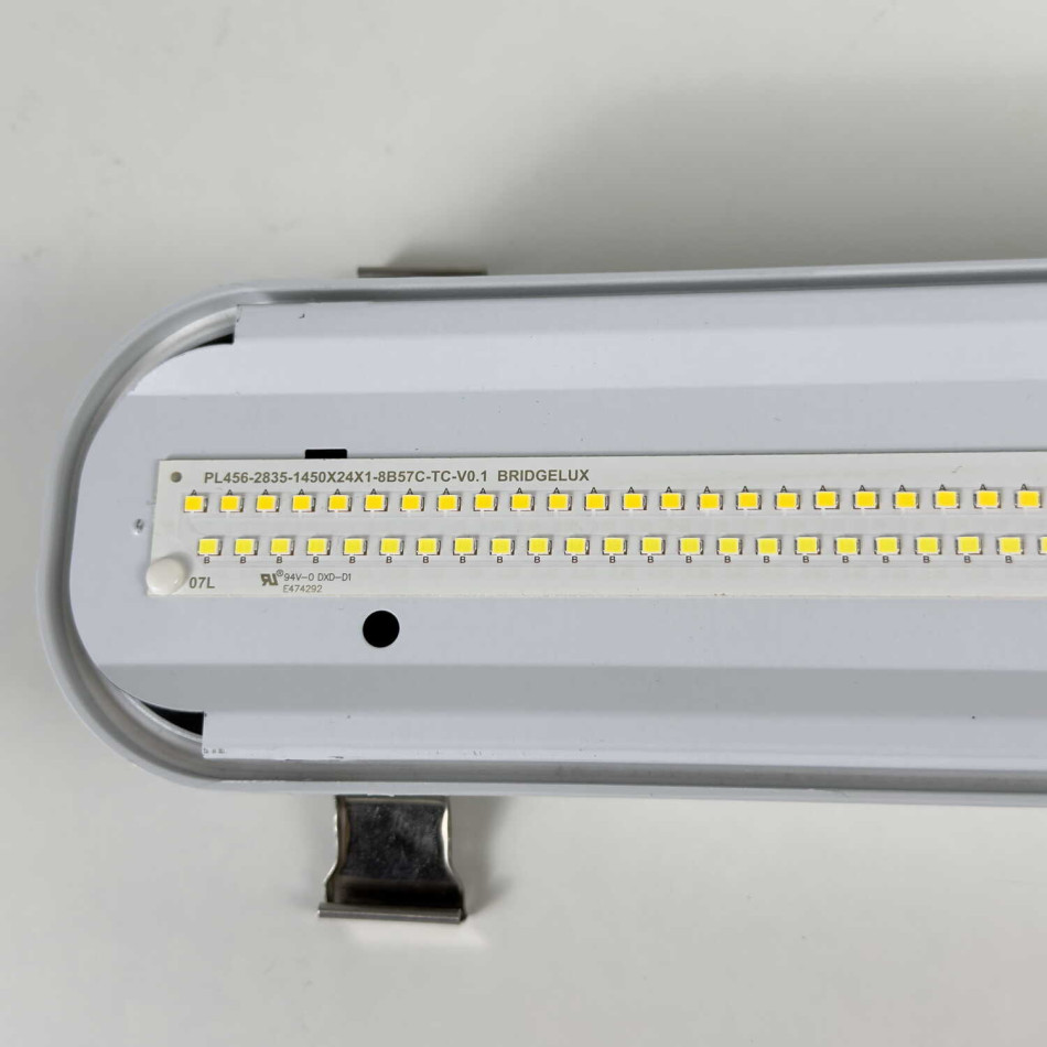 Вологозахищений лінійний світильник RAYFOR WL05 1500мм 60W 9600Lm 3CCT IP66 Philips 5р транзитний